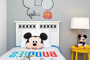 Marvelous 7 Bd w Pool Close to Disney Solterra 6086