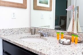 Marvelous 7 Bd w Pool Close to Disney Solterra 6086