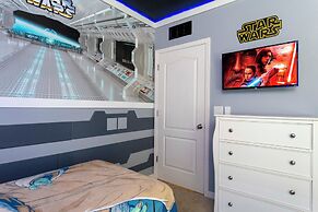Marvelous 7 Bd w Pool Close to Disney Solterra 6086