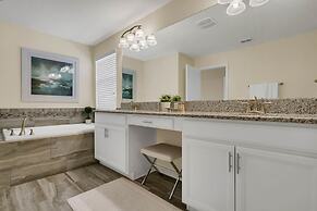5 Bedroom Single Family Storey Lake Resort Close to Disney 4759