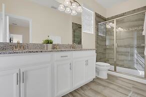 5 Bedroom Single Family Storey Lake Resort Close to Disney 4759