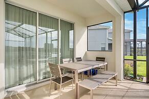 5 Bedroom Single Family Storey Lake Resort Close to Disney 4759
