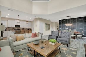 5 Bedroom Single Family Storey Lake Resort Close to Disney 4759
