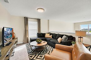 5 Bedroom Single Family Storey Lake Resort Close to Disney 4759