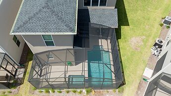 Stunning Family Friendly 5 Bd w Pool Close to Disney Storey Lake 4242