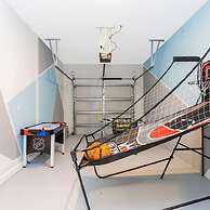 Stunning Family Friendly 5 Bd w Pool Close to Disney Storey Lake 4242