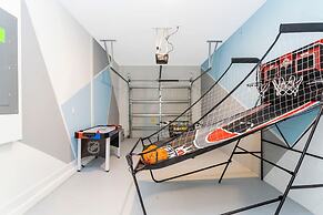 Stunning Family Friendly 5 Bd w Pool Close to Disney Storey Lake 4242