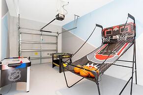 Stunning Family Friendly 5 Bd w Pool Close to Disney Storey Lake 4242