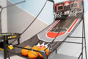 Stunning Family Friendly 5 Bd w Pool Close to Disney Storey Lake 4242