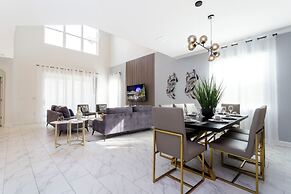 Stunning Family Friendly 5 Bd w Pool Close to Disney Storey Lake 4242