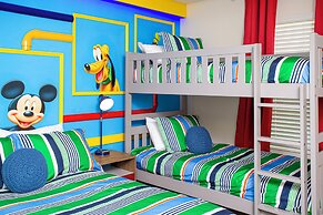 Gorgeous 4 Bedroom w Pool Close to Disney 4836