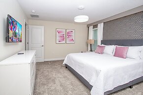 Gorgeous 4 Bedroom w Pool Close to Disney 4836