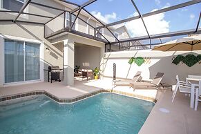 Gorgeous 4 Bedroom w Pool Close to Disney 4836