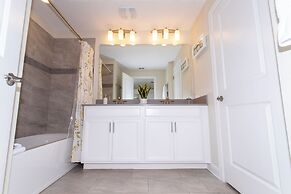 Gorgeous Decor 4 Bd w Pool Close to Disney 4820