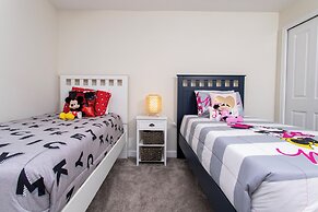 Gorgeous Decor 4 Bd w Pool Close to Disney 4820