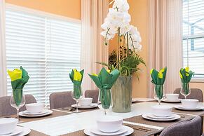 Magnificent 5Bd w Pool Storey Lake 4800