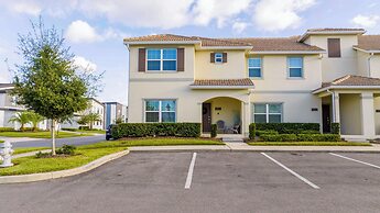 Magnificent 5Bd w Pool Storey Lake 4800