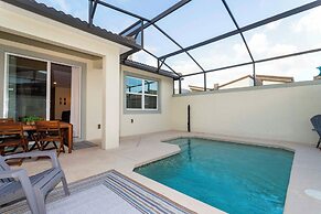 Magnificent 5Bd w Pool Storey Lake 4800