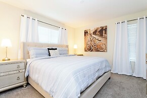 Magnificent 5Bd w Pool Storey Lake 4800