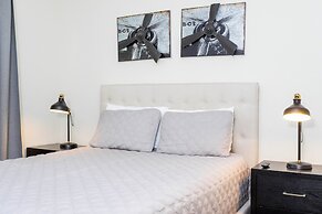 Magnificent 5Bd w Pool Storey Lake 4800