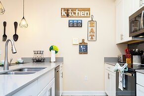 Magnificent 5Bd w Pool Storey Lake 4800