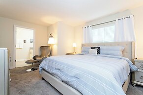 Magnificent 5Bd w Pool Storey Lake 4800