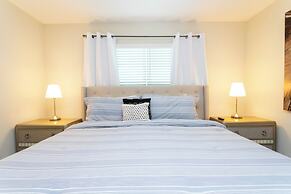 Magnificent 5Bd w Pool Storey Lake 4800