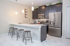 Marvelous 5 Bedroom w Pool Close to Disney 4811