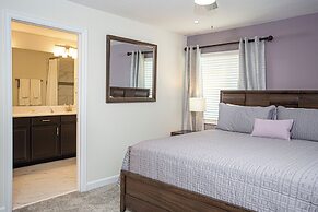 Marvelous 5 Bedroom w Pool Close to Disney 4811