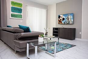 Marvelous 5 Bedroom w Pool Close to Disney 4811