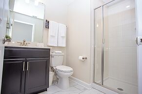 Marvelous 5 Bedroom w Pool Close to Disney 4811