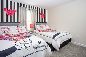 Marvelous 5 Bedroom w Pool Close to Disney 4811