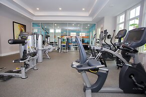 Gorgeous 4 Bedroom Family Friendly Close to Disney 7573