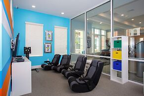 Gorgeous 4 Bedroom Family Friendly Close to Disney 7573