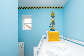 Gorgeous 4 Bedroom Family Friendly Close to Disney 7573