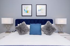 Gorgeous 4 Bedroom Family Friendly Close to Disney 7573