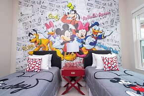 Gorgeous 4 Bedroom Family Friendly Close to Disney 7573