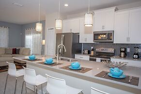 Stunning 5 Bd Home w Pool Close to Disney 4822