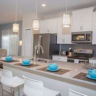 Stunning 5 Bd Home w Pool Close to Disney 4822