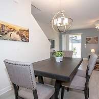 Stunning 5 Bd Home w Pool Close to Disney 4822