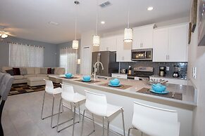 Stunning 5 Bd Home w Pool Close to Disney 4822