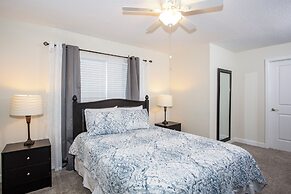 Stunning 5 Bd Home w Pool Close to Disney 4822