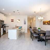 Stunning 5 Bd Home w Pool Close to Disney 4822