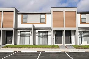 Marvelous 3Bd Close to Disney w Gameroom at The Hub 3409