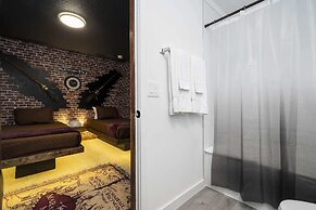 Marvelous 3Bd Close to Disney w Gameroom at The Hub 3409