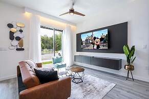 Marvelous 3Bd Close to Disney w Gameroom at The Hub 3409