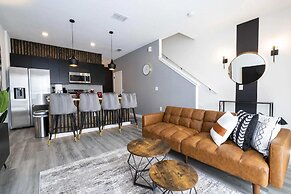 Marvelous 3Bd Close to Disney w Gameroom at The Hub 3409