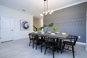 Gorgeous 5Bd With Pool at Champions Gate 1125