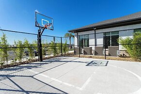 Gorgeous 4 Bd w Pool at Storey Lake Resort 4277