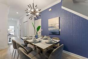 Gorgeous 4 Bd w Pool at Storey Lake Resort 4277